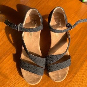 Darling Tom’s wedges